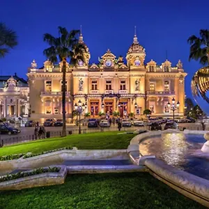 Monaco, Luxe, A 250m Casino Pensjonat
